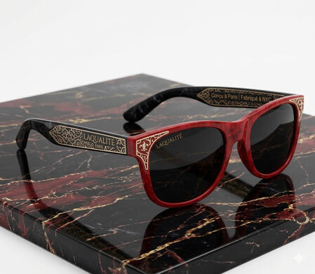 Experience the fusion of Parisian luxury and NYC energy. These minimalist frames embody our "Quality Speaks for Itself" ethos, offering a sleek, versatile silhouette for the global creative. Designed for high-production lifestyles