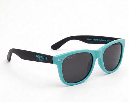 A bold evolution of our signature frames. This two-tone edition features a vibrant turquoise chassis contrasted by sleek black arms, balancing high-fashion energy with Parisian technical design. Built for the global creative